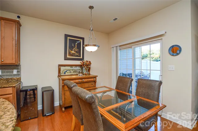a view of a livingroom with furniture window and outside view