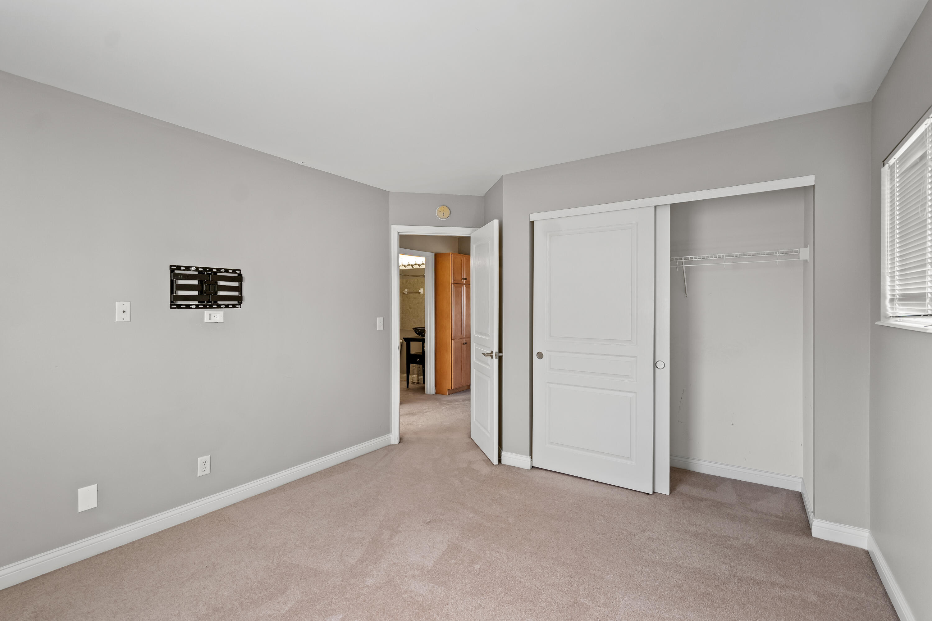 512 Rivers Breeze Drive Ludlow, KY 41016 - Photo 6 of 36