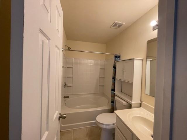 708 Crestwell Circle Atlanta, GA 30331 - Photo 22 of 23 a bathroom with a sink toilet and shower
