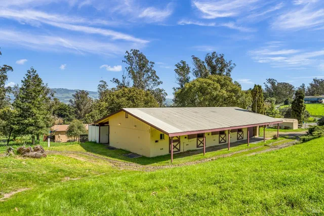 $2,995,000 | 411 Highland Avenue, Penngrove, CA 94951