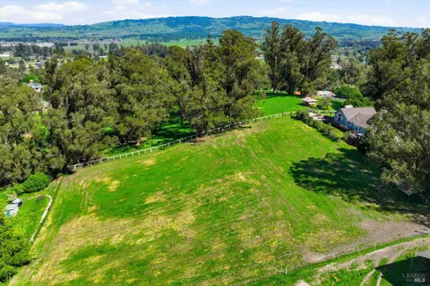 $2,995,000 | 411 Highland Avenue, Penngrove, CA 94951