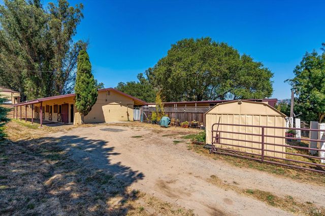 $2,995,000 | 411 Highland Avenue, Penngrove, CA 94951