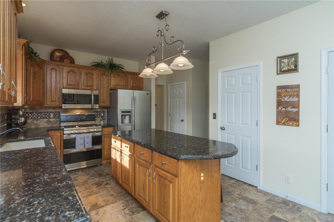393 Kings Ridge Boulevard O'Fallon, IL 62269 - Photo 9 of 56 Gallery Image 9