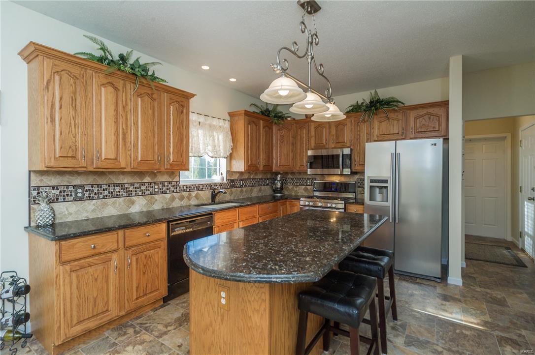 393 Kings Ridge Boulevard O'Fallon, IL 62269 - Photo 10 of 56 Gallery Image 10