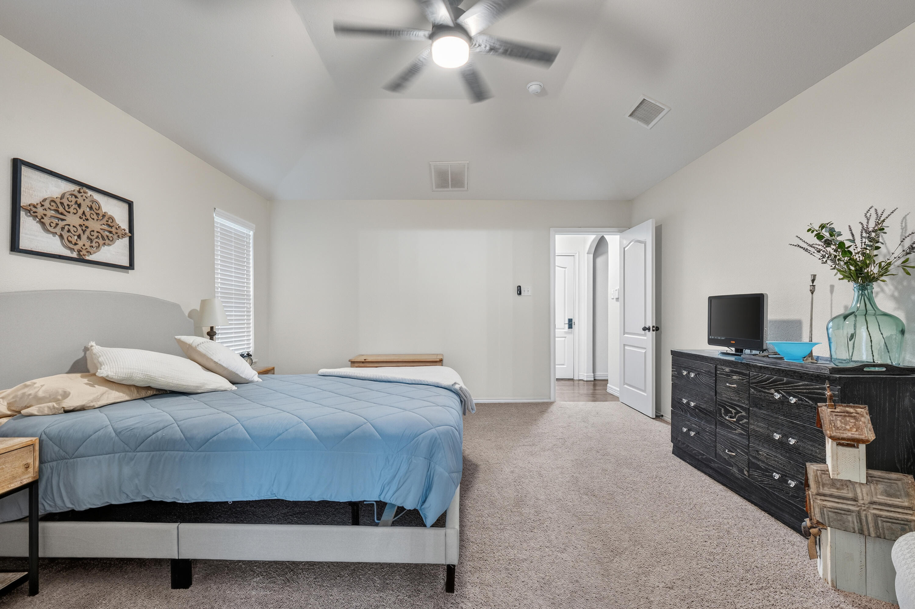 5737 107th Street Lubbock, TX 79424 - Photo 15 of 27 IMG_2696