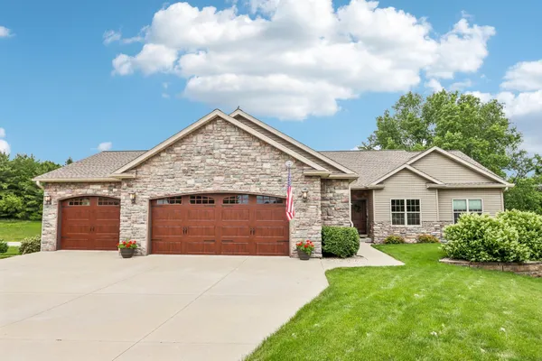 $995,000 | N6819 Canter Court, Lake Mills, WI 53551