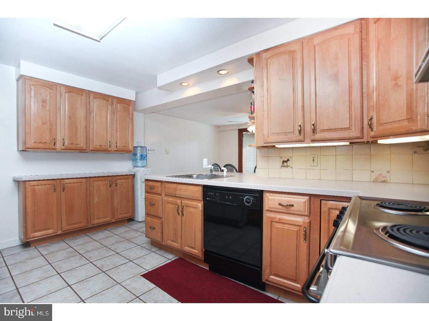 347 Marple Road Broomall, PA 19008 - Photo 7 of 25 Kitchen
