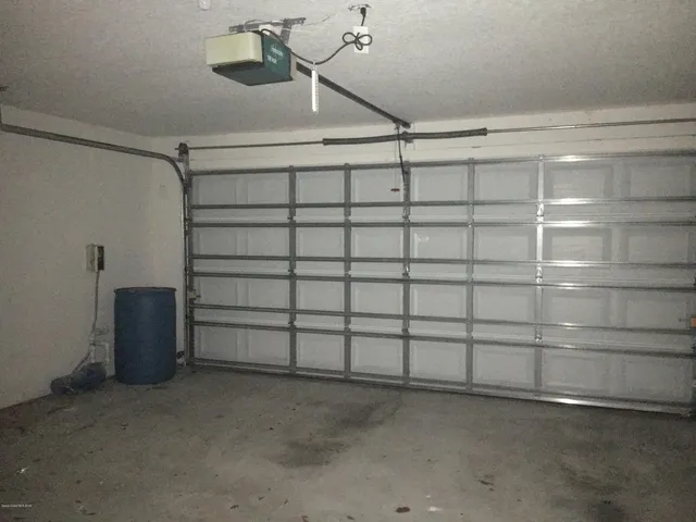 a view of a garage