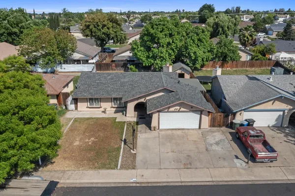 $395,000 | 808 Cadillac Drive, Modesto, CA 95351