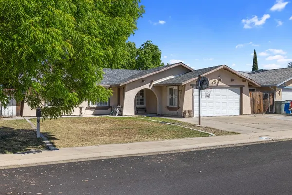 $395,000 | 808 Cadillac Drive, Modesto, CA 95351