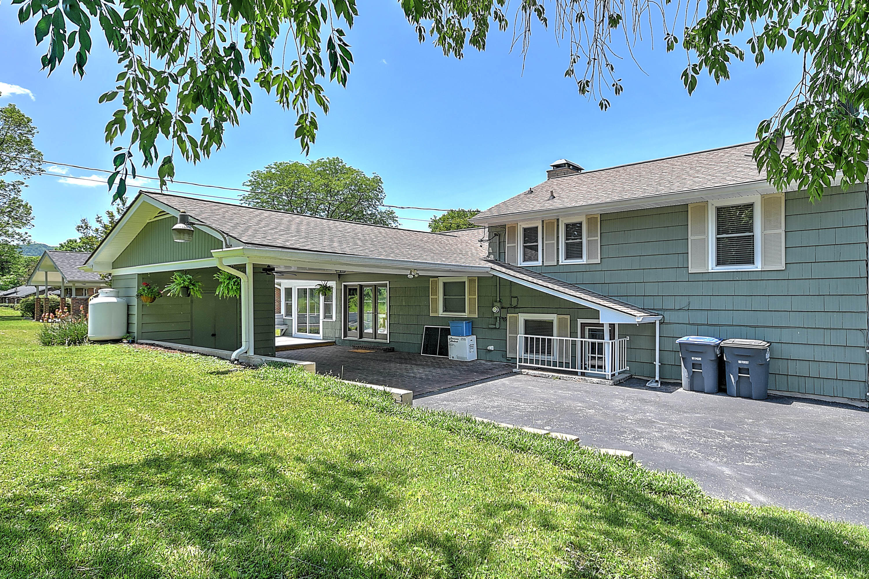 429 Berkeley Road Kingsport, TN 37660 - Photo 37 of 43 Nickens-40
