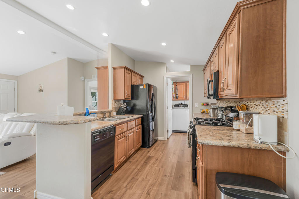 250 East Telegraph Road, Unit 155 Fillmore, CA 93015 - Photo 9 of 39