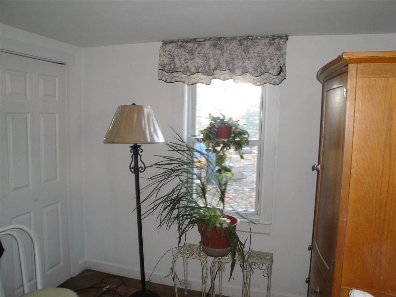 16 Moore Street Epping, NH 03042 - Photo 7 of 11 Gallery Image 7