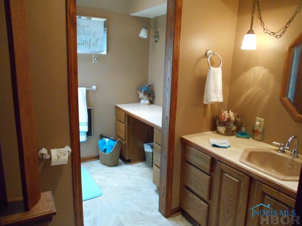 12224 Rd J Ottawa, OH 45875 - Photo 3 of 11 Photo 3