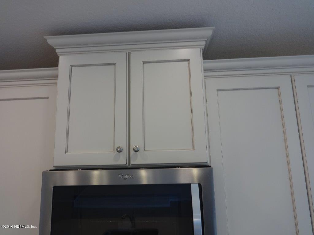 316 Crescent Key Drive St. Augustine, FL 32086 - Photo 34 of 45 a view of room with mirror