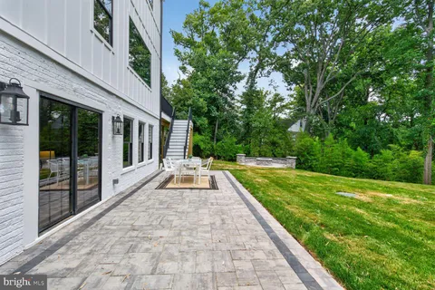 $2,899,000 | 6405 Olmi Landrith Drive, Alexandria, VA 22307