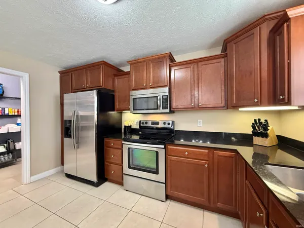 $329,900 | 10644 Tecumseh Drive, Newburgh, IN 47630