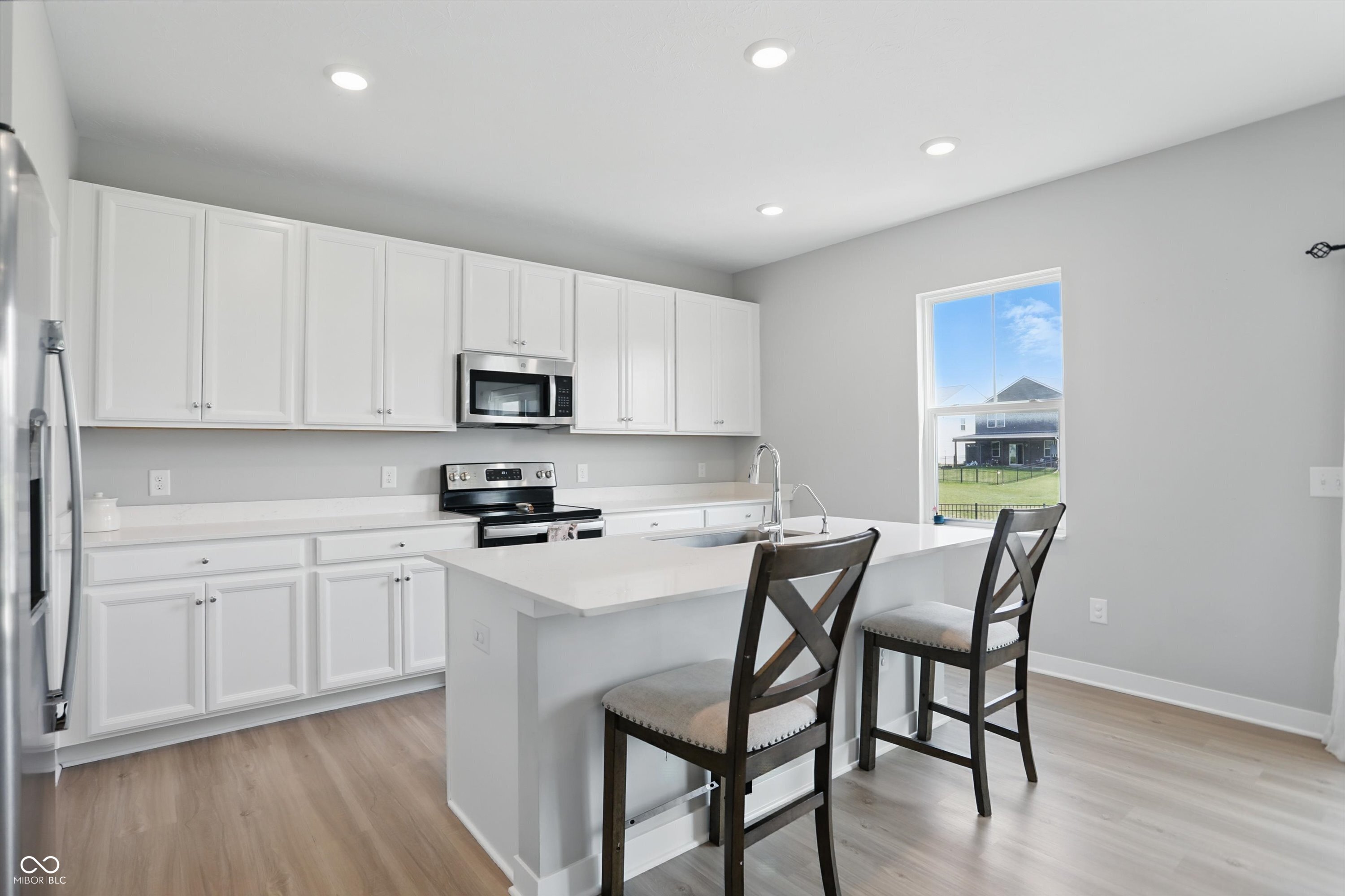 9537 Crossfield Road Avon, IN 46123 - Photo 10 of 48