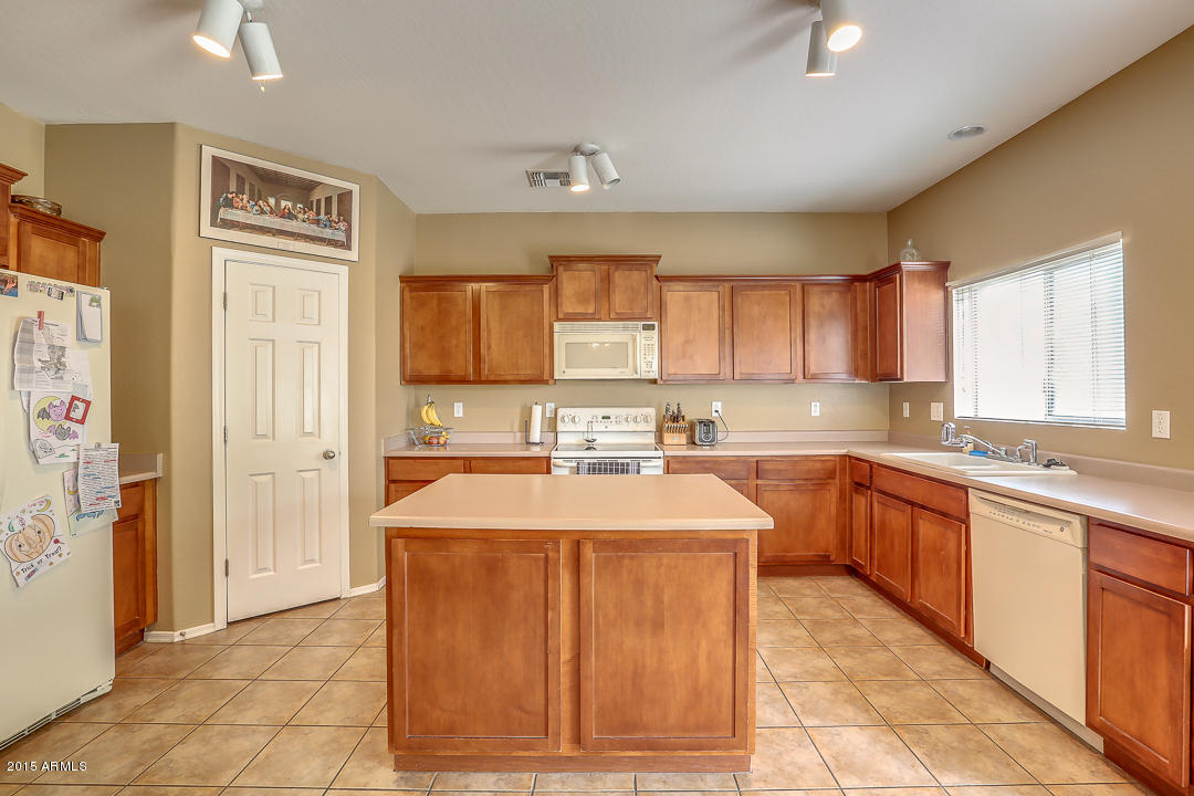 5242 West Maldonado Road Laveen, AZ 85339 - Photo 8 of 28 Maldonado-10