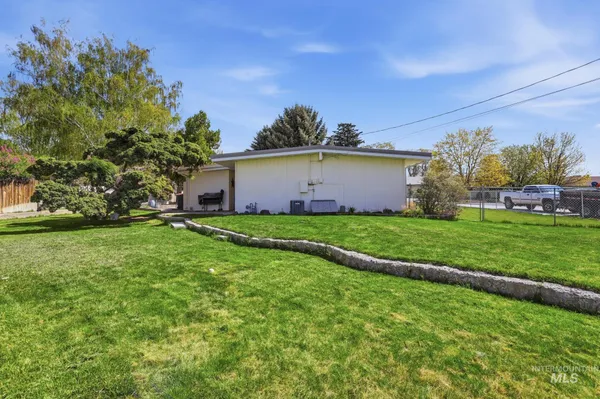 $340,000 | 939 Rosemont Drive, Twin Falls, ID 83301