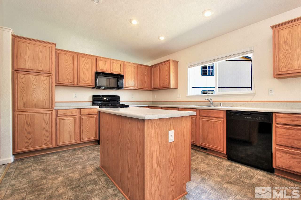 17630 Yearling Court Reno, NV 89508 - Photo 4 of 25 Photo 4