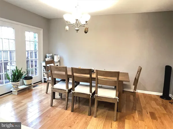 $3,500 | 4513 Monmouth Street, Fairfax, VA 22030