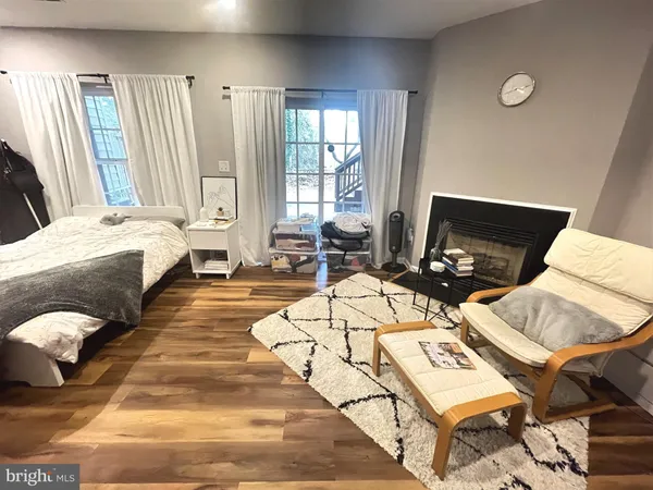 $3,500 | 4513 Monmouth Street, Fairfax, VA 22030