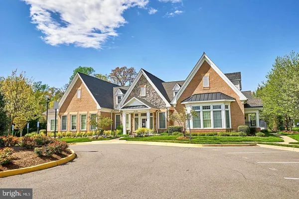 $3,500 | 4513 Monmouth Street, Fairfax, VA 22030