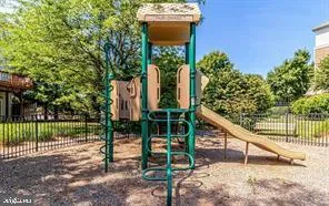 $3,500 | 4513 Monmouth Street, Fairfax, VA 22030