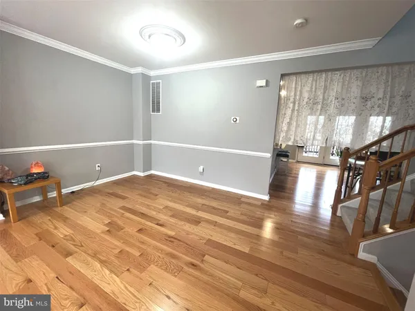 $3,500 | 4513 Monmouth Street, Fairfax, VA 22030