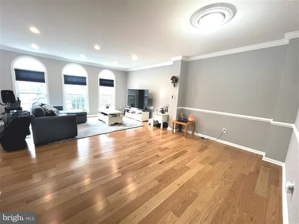 $3,500 | 4513 Monmouth Street, Fairfax, VA 22030