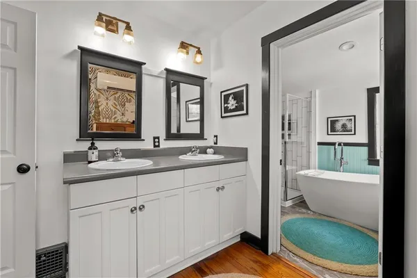 $475,000 | 4218 Greenwood Place, Kansas City, MO 64111