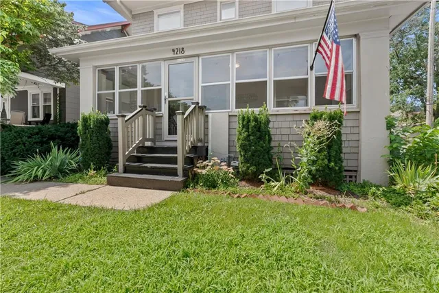 $485,000 | 4218 Greenwood Place, Kansas City, MO 64111