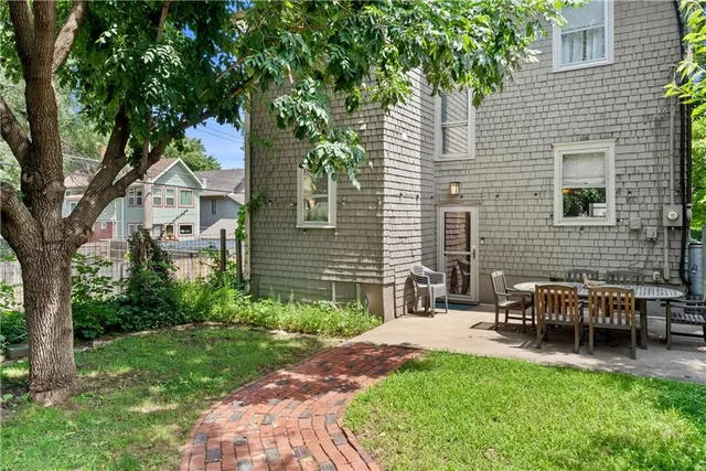 $485,000 | 4218 Greenwood Place, Kansas City, MO 64111