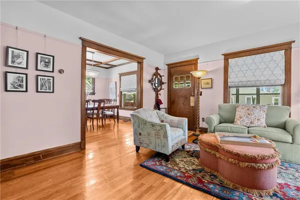 $475,000 | 4218 Greenwood Place, Kansas City, MO 64111