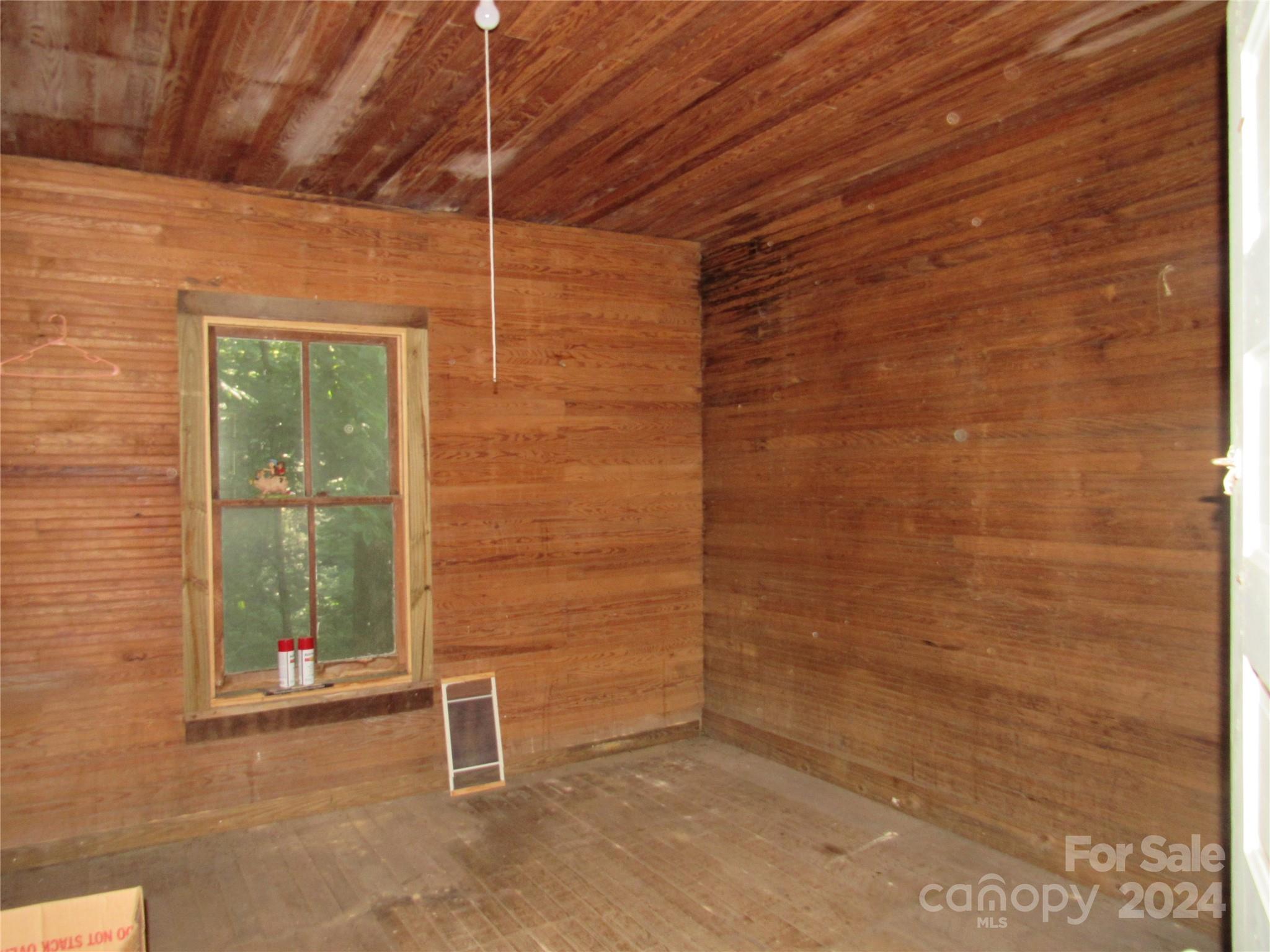 664 Woodfin Road Sylva, NC 28779 - Photo 21 of 34 a bathroom with a shower