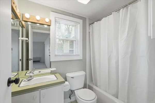 $2,200,000 | 938-950 Shelburne Road, South Burlington, VT 05403