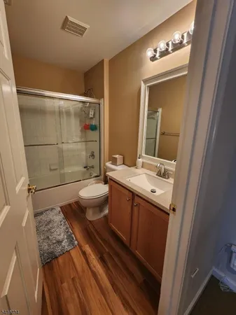 $3,750 | 12 Village Lane, Sparta, NJ 07871