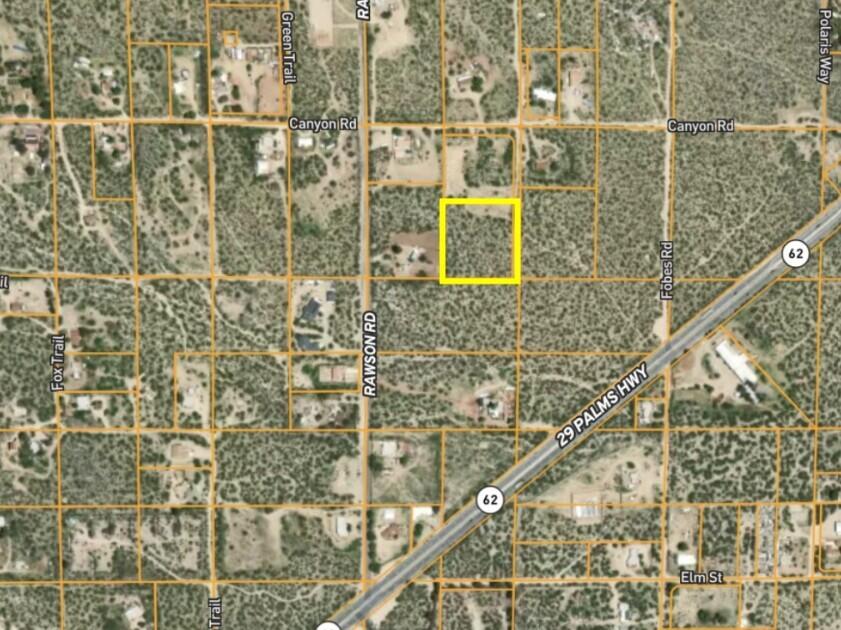 135 Bardell Road Morongo Valley, CA 92256 - Photo 28 of 29 a bathroom with a shower