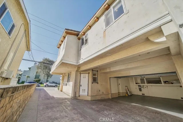 a view of an entryway