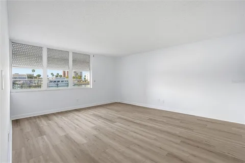 $220,000 | 7420 Bay Island Drive South, Unit 175, South Pasadena, FL 33707