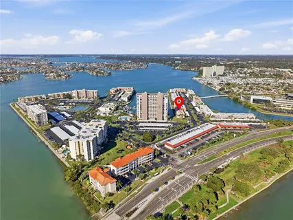 $220,000 | 7420 Bay Island Drive South, Unit 175, South Pasadena, FL 33707