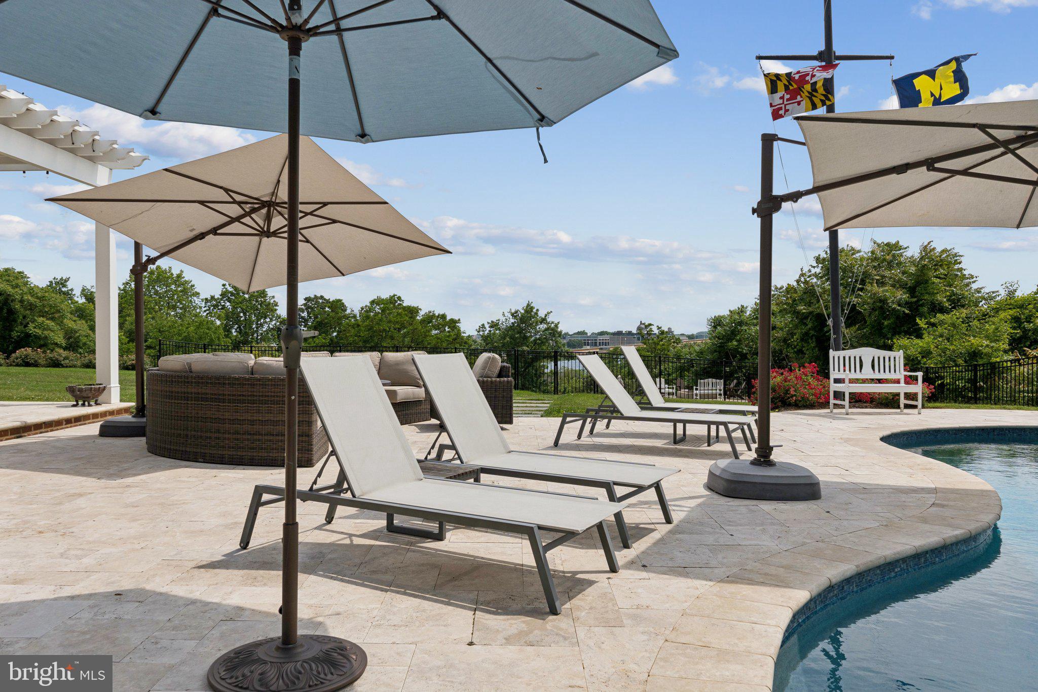 1932 Carrollton Road Annapolis, MD 21409 - Photo 29 of 85 a view of an outdoor space with seating