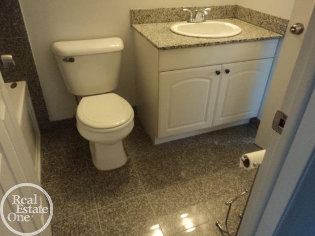 8401 18 18 Mile Road, Unit 124 Sterling Heights, MI 48313 - Photo 35 of 52