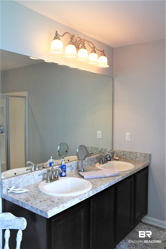17316 Lewis Smith Drive Foley, AL 36535 - Photo 17 of 21 Master Bath