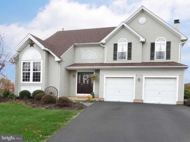 36 Devon Road Newtown, PA 18940 - Photo 1 of 24 Exterior Front