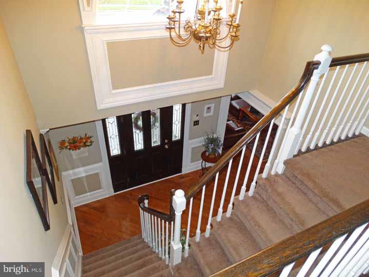 36 Devon Road Newtown, PA 18940 - Photo 14 of 24 Foyer