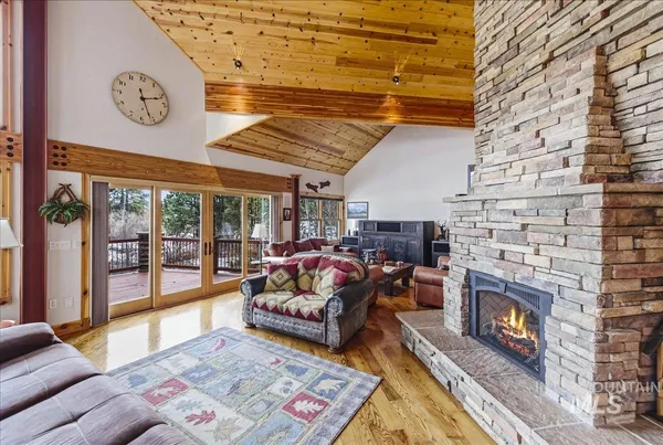 $1,750,000 | 3872 Brookside Drive, New Meadows, ID 83654