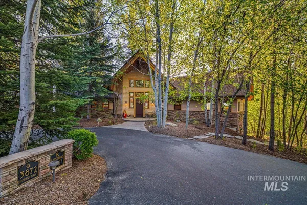 $1,750,000 | 3872 Brookside Drive, New Meadows, ID 83654