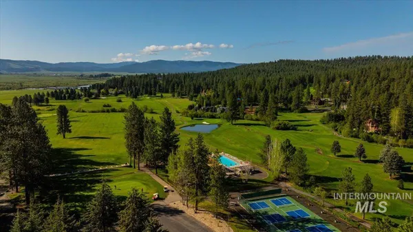 $1,750,000 | 3872 Brookside Drive, New Meadows, ID 83654
